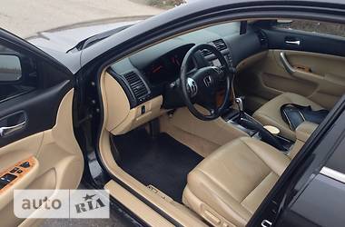 Седан Honda Accord 2005 в 