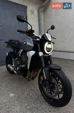 Мотоцикл Классик Honda CB 1000R 2018 в 