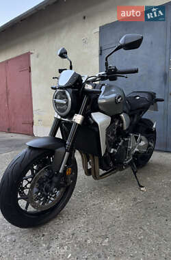 Мотоцикл Классик Honda CB 1000R 2018 в 
