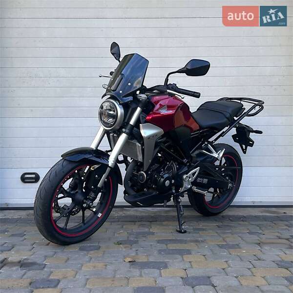 Мотоцикл Спорт-туризм Honda CB 250R 2018 в 