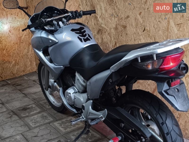 Мотоцикл Туризм Honda CB 250R 2011 в Изюме