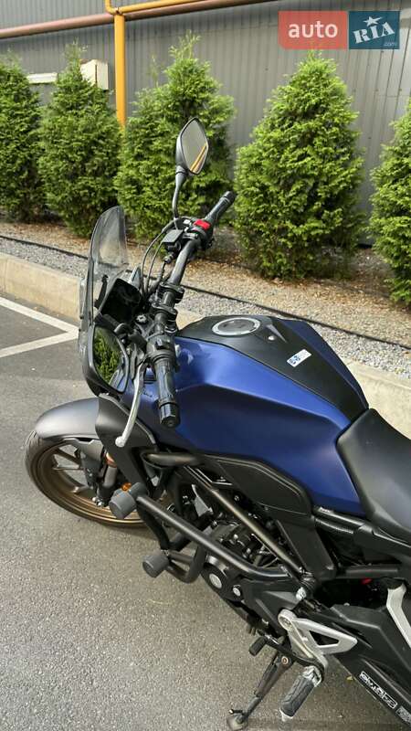 Мотоцикл Без обтекателей (Naked bike) Honda CB 300R 2021 в Днепре фото 11 Мотоцикл Без обтекателей (Naked bike) Honda CB 300R 2021 в Днепре