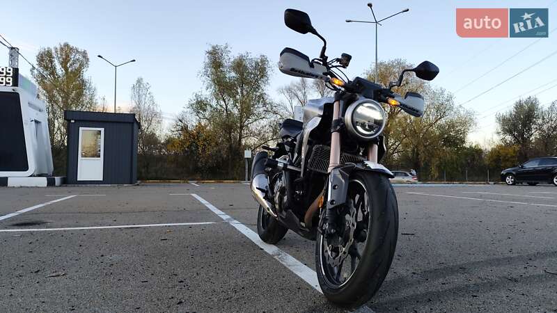 Кафе рейсер Honda CB 300R 2020 в Києві
