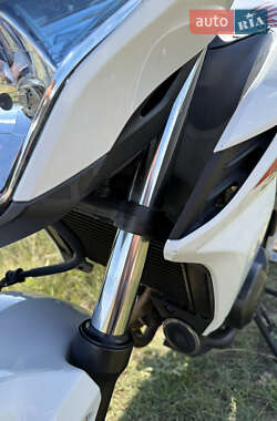 Мотоцикл Без обтекателей (Naked bike) Honda CB 400SF 2013 в 