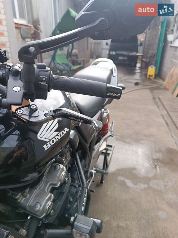 Мотоцикл Классік Honda CB 400SF 2003 в Слов'янську фото 32 Мотоцикл Классік Honda CB 400SF 2003 в Слов'янську