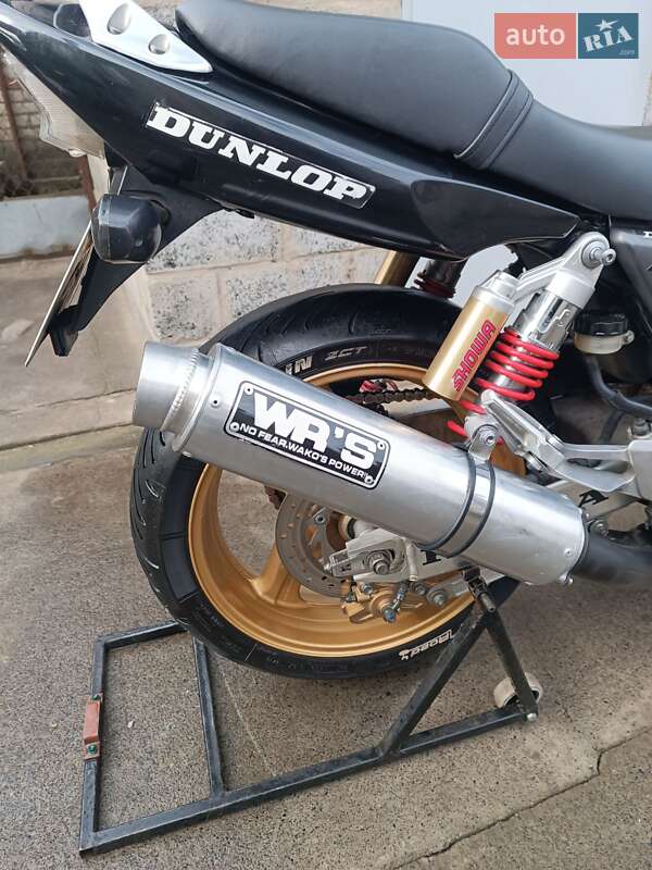 Мотоцикл Классік Honda CB 400SF 2003 в Слов'янську фото 64 Мотоцикл Классік Honda CB 400SF 2003 в Слов'янську