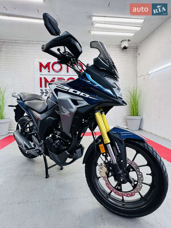 Honda CB 400X 2024