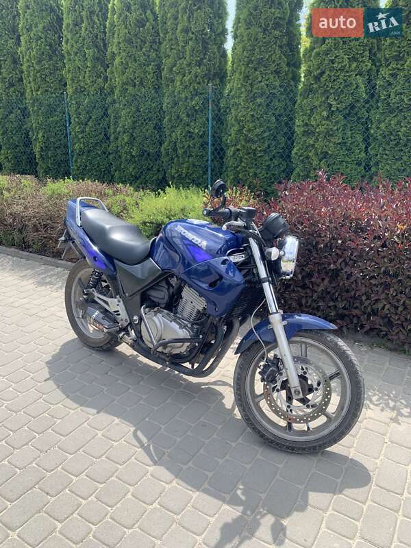 Мотоцикл Без обтекателей (Naked bike) Honda CB 500 1995 в 