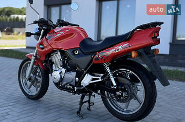 Мотоцикл Без обтекателей (Naked bike) Honda CB 500 1995 в 