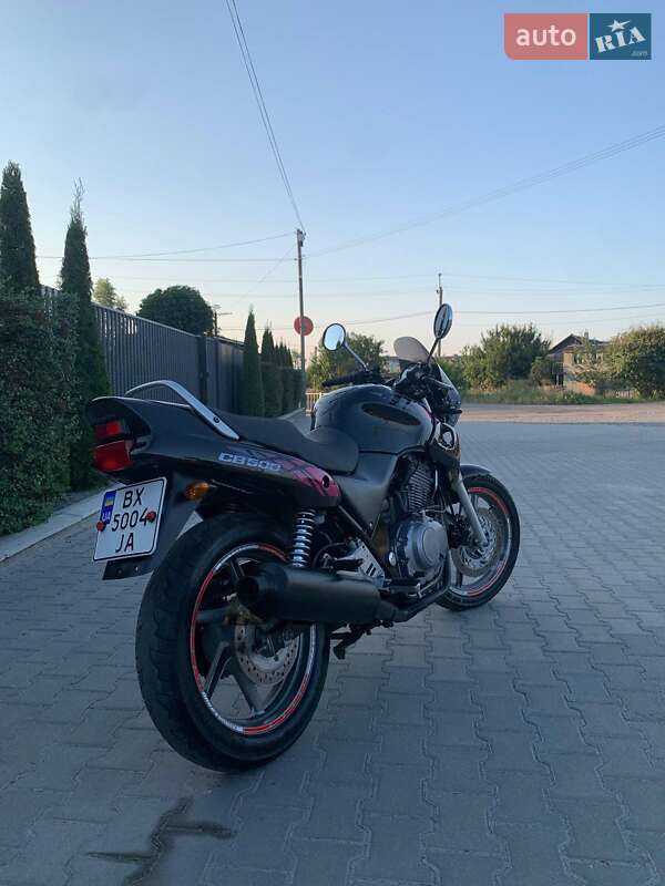 Мотоцикл Без обтікачів (Naked bike) Honda CB 500 1995 в Ізяславі