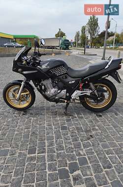 Мотоцикл Многоцелевой (All-round) Honda CB 500 2001 в  фото 14 Мотоцикл Многоцелевой (All-round) Honda CB 500 2001 в