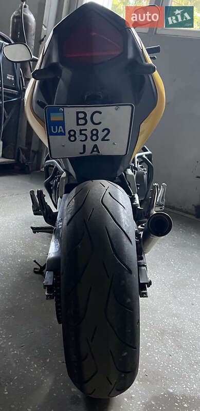 Мотоцикл Без обтекателей (Naked bike) Honda CB 600F Hornet 2011 в 