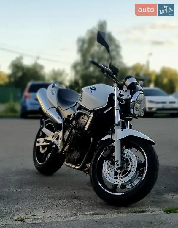 Мотоцикл Без обтекателей (Naked bike) Honda CB 600F Hornet 2004 в 