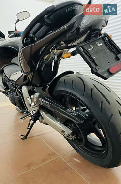 Мотоцикл Без обтекателей (Naked bike) Honda CB 600F Hornet 2008 в 
