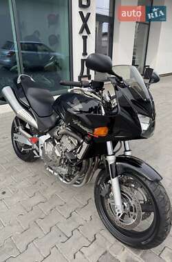 Мотоцикл Спорт-туризм Honda CB 600F Hornet 2000 в 
