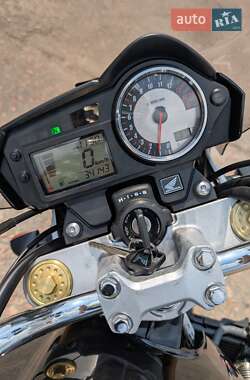 Мотоцикл Без обтекателей (Naked bike) Honda CB 600F Hornet 2005 в 