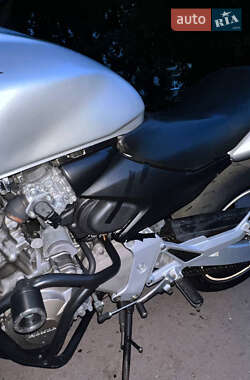 Мотоцикл Без обтекателей (Naked bike) Honda CB 600F Hornet 2004 в 