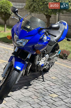 Мотоцикл Спорт-туризм Honda CB 600F Hornet 2002 в 