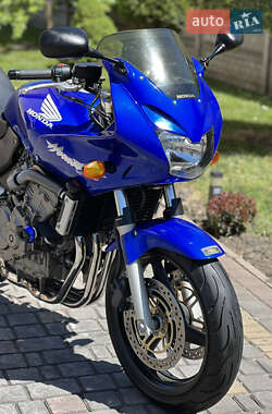 Мотоцикл Спорт-туризм Honda CB 600F Hornet 2002 в 