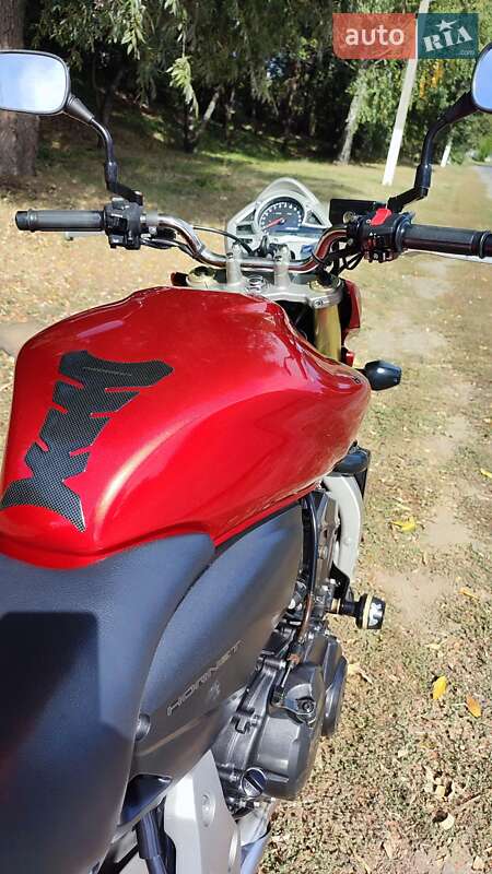 Спортбайк Honda CB 600F Hornet 2007 в Гадяче