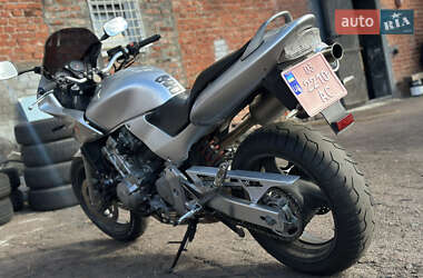 Мотоцикл Спорт-туризм Honda CB 600F Hornet 2001 в 