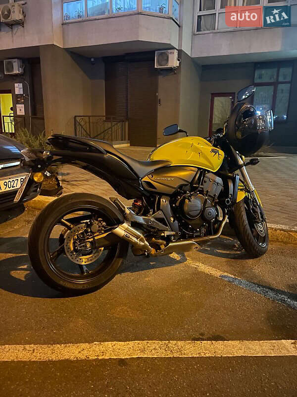Спортбайк Honda CB 600F Hornet 2009 в Киеве