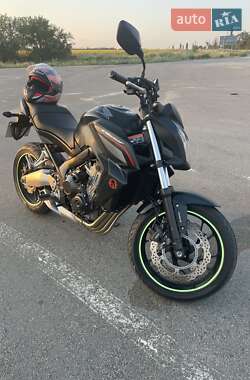 Мотоцикл Без обтекателей (Naked bike) Honda CB 650F 2015 в 