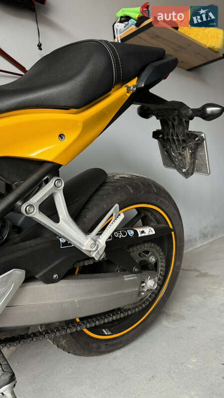 Мотоцикл Без обтекателей (Naked bike) Honda CB 650F 2014 в Ровно фото 5 Мотоцикл Без обтекателей (Naked bike) Honda CB 650F 2014 в Ровно