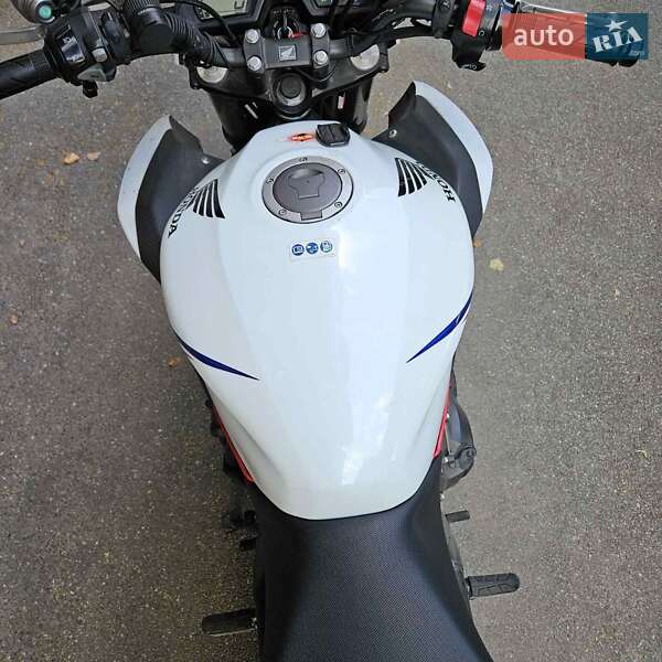 Мотоцикл Без обтекателей (Naked bike) Honda CB 650F 2014 в Киеве