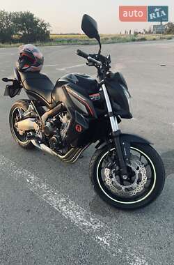 Мотоцикл Без обтекателей (Naked bike) Honda CB 650F 2015 в 