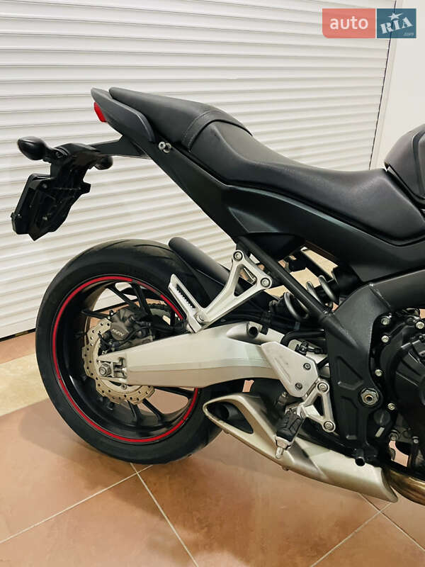 Мотоцикл Без обтекателей (Naked bike) Honda CB 650F 2014 в Киеве