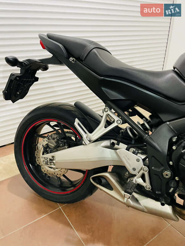 Мотоцикл Без обтекателей (Naked bike) Honda CB 650F 2014 в Киеве