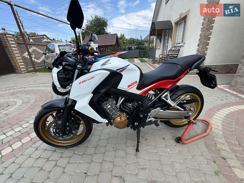 Мотоцикл Без обтекателей (Naked bike) Honda CB 650F 2015 в Хотине