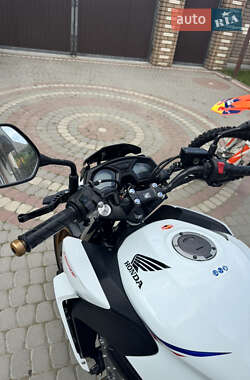 Мотоцикл Без обтекателей (Naked bike) Honda CB 650F 2015 в 