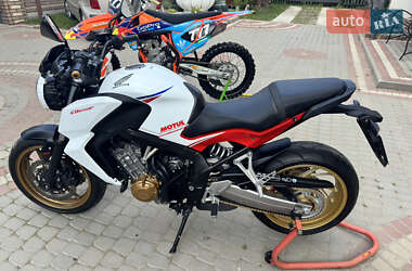 Мотоцикл Без обтекателей (Naked bike) Honda CB 650F 2015 в 