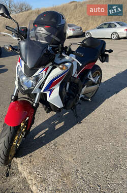 Мотоцикл Спорт-туризм Honda CB 650F 2015 в 