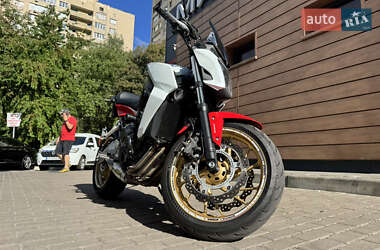 Мотоцикл Без обтекателей (Naked bike) Honda CB 650F 2014 в 