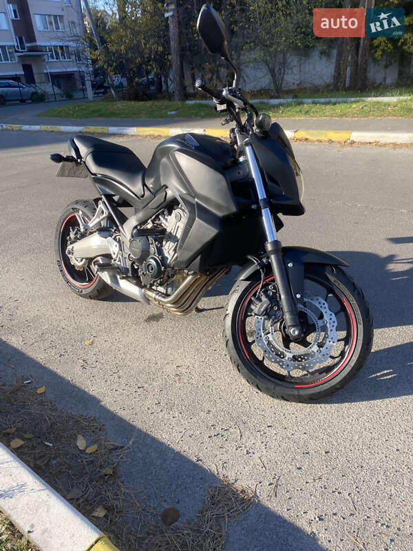 Мотоцикл Без обтікачів (Naked bike) Honda CB 650F 2015 в Києві фото 4 Мотоцикл Без обтікачів (Naked bike) Honda CB 650F 2015 в Києві