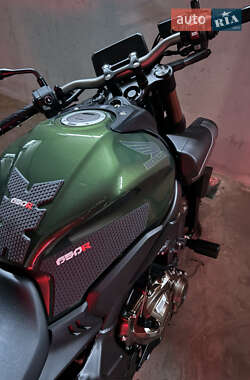 Мотоцикл Без обтікачів (Naked bike) Honda CB 650R 2024 в 