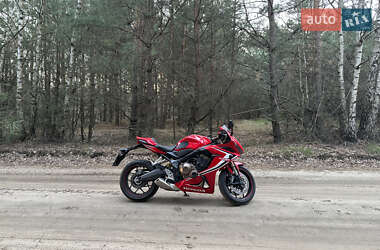 Спортбайк Honda CB 650R 2019 в 