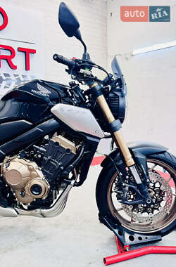 Спортбайк Honda CB 650R 2019 в 