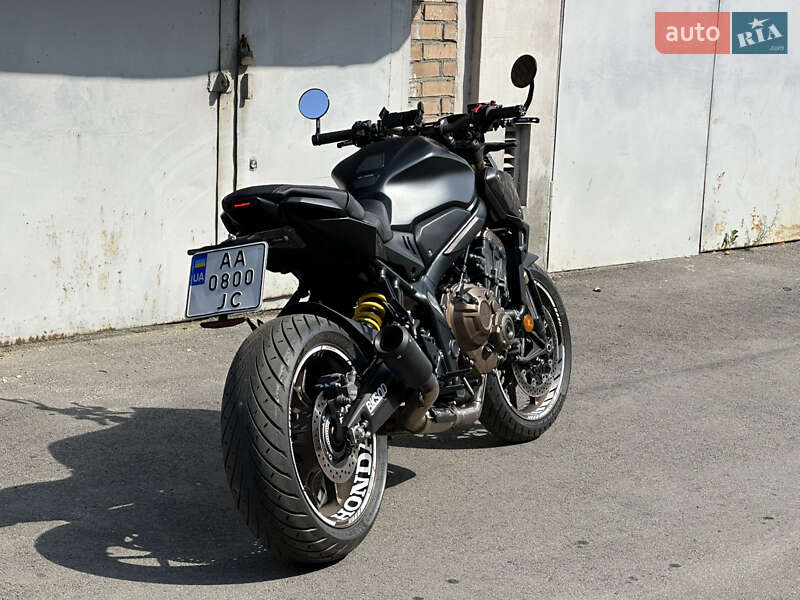 Мотоцикл Без обтекателей (Naked bike) Honda CB 650R 2020 в Киеве