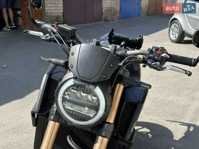 Мотоцикл Без обтекателей (Naked bike) Honda CB 650R 2020 в Киеве