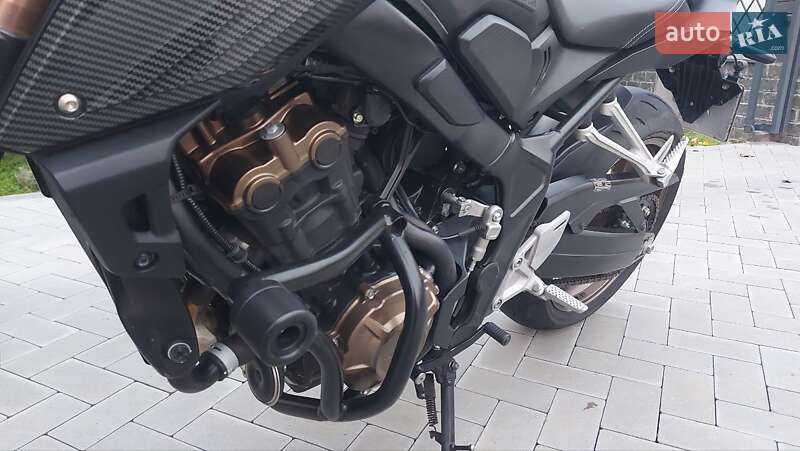 Мотоцикл Без обтекателей (Naked bike) Honda CB 650R 2021 в Виннице фото 7 Мотоцикл Без обтекателей (Naked bike) Honda CB 650R 2021 в Виннице