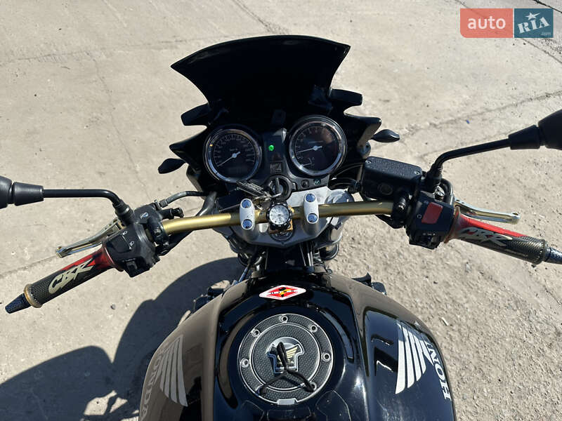 Мотоцикл Без обтекателей (Naked bike) Honda CB 900F Hornet 2002 в Прилуках