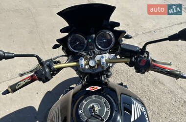 Мотоцикл Без обтекателей (Naked bike) Honda CB 900F Hornet 2002 в 