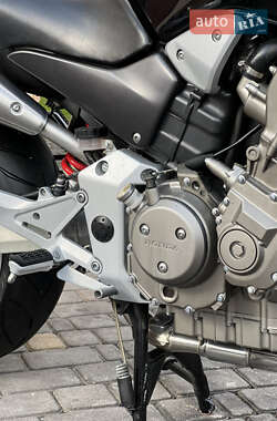 Мотоцикл Без обтекателей (Naked bike) Honda CB 900F Hornet 2002 в 