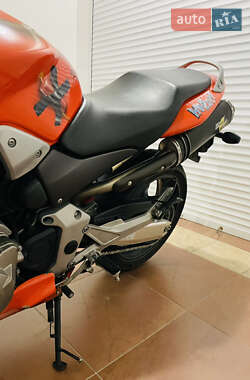 Мотоцикл Без обтікачів (Naked bike) Honda CB 900F Hornet 2002 в 