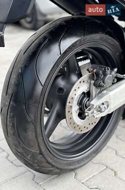 Мотоцикл Без обтекателей (Naked bike) Honda CB 900F Hornet 2002 в 