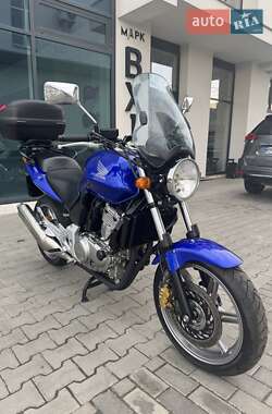 Мотоцикл Без обтекателей (Naked bike) Honda CBF 500 2005 в 